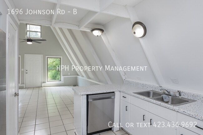 Building Photo - 1696 Johnson Rd
