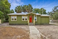 Building Photo - 2113 Silver Lake Dr