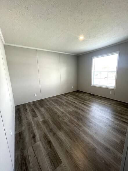 Building Photo - 69 Ashley Cir