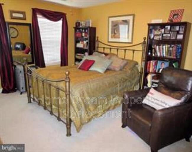 Building Photo - 1308 Saunders Dr