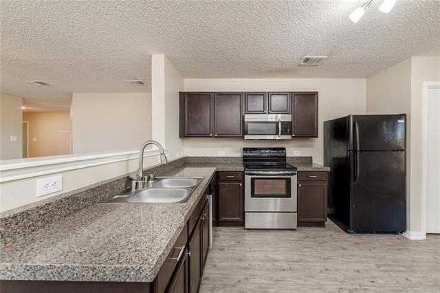 Building Photo - 100 Scarlet View