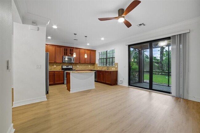 Building Photo - 13011 Riverwalk Cir N