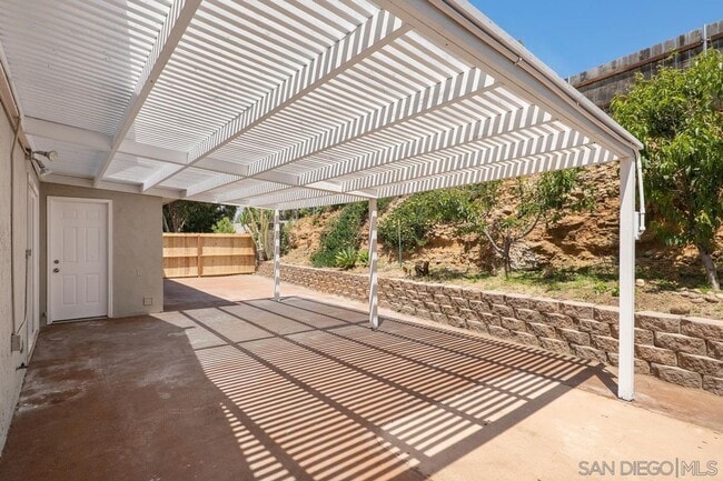 Building Photo - 5051 Lenore Dr