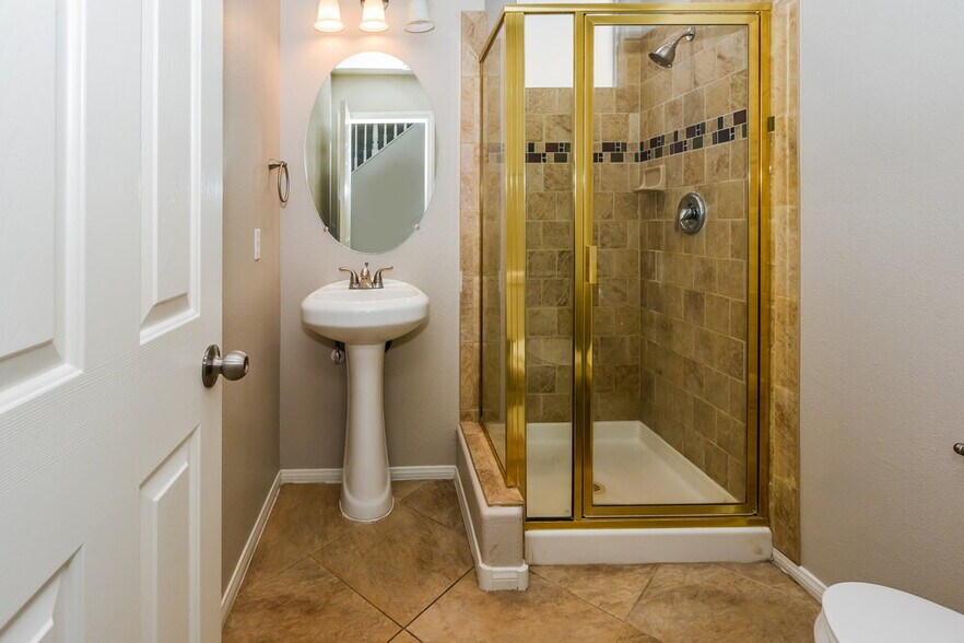 Building Photo - 5978 Genovese Ave