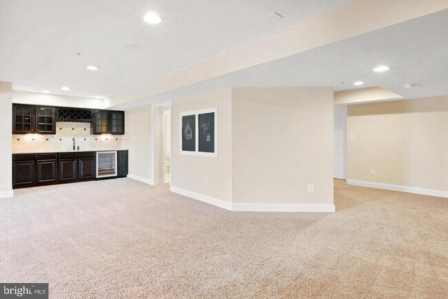 Building Photo - 25749 Racing Sun Dr