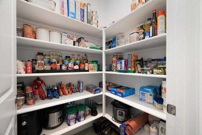 Building Photo - 9735 E Carr Peak Trl