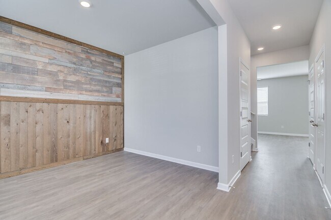 Building Photo - 4 Bedroom Minutes from Fort Eisenhower!