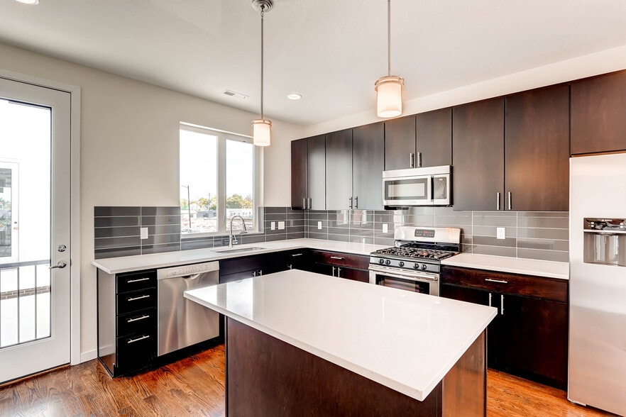 Building Photo - 3415 Larimer St