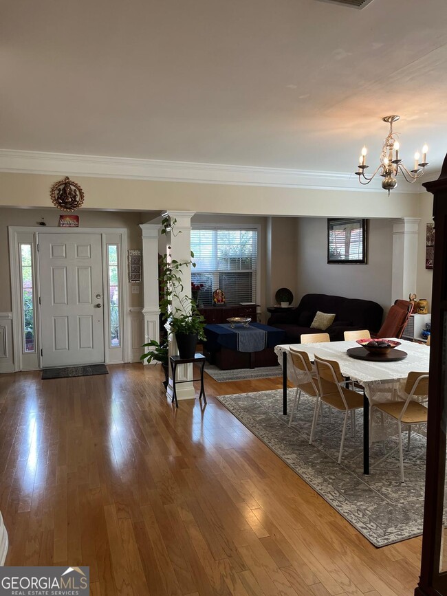 Building Photo - 3520 Dalwood Dr
