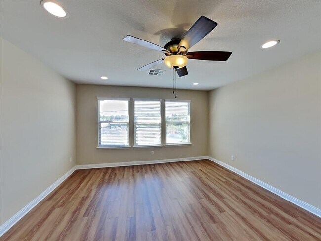 Building Photo - 16240 Travesia Way