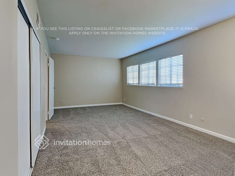 Building Photo - 1974 Glenoaks Ave