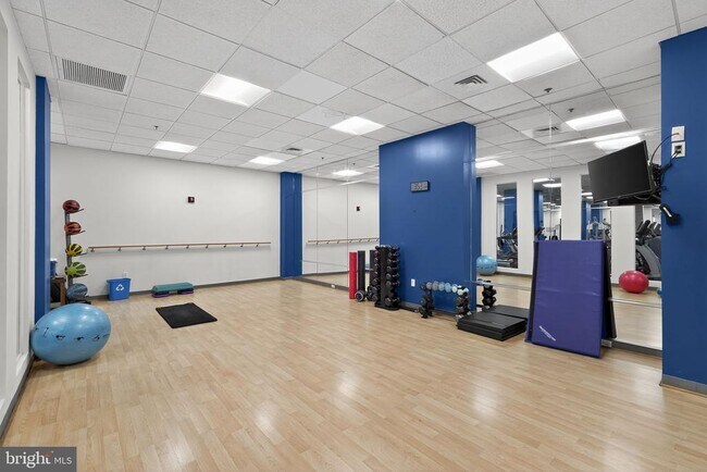 Building Photo - 1425 Locust St