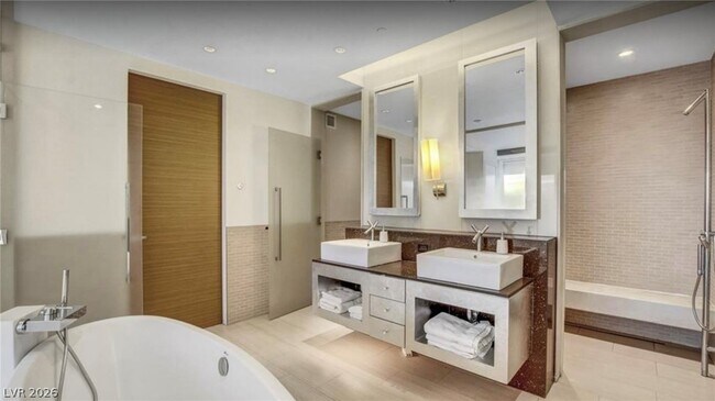 Building Photo - 3750 S Las Vegas Blvd