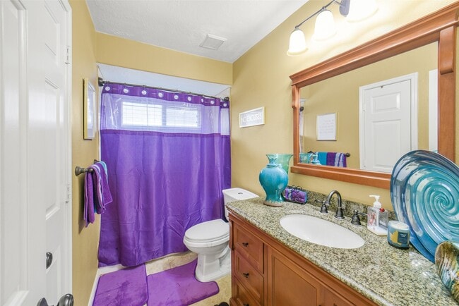 Building Photo - 2103 Blue Water Bay Dr