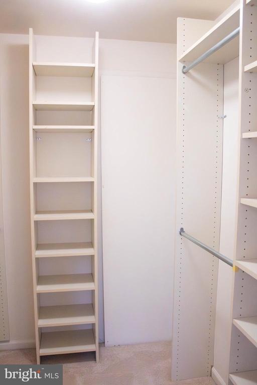 Building Photo - 2095 Pawlet Dr