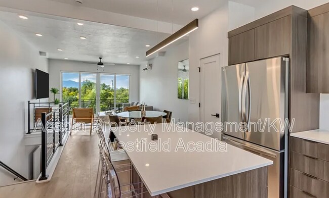 Building Photo - 4186 S Main St