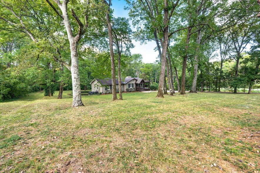 Building Photo - 3529 Trimble Rd