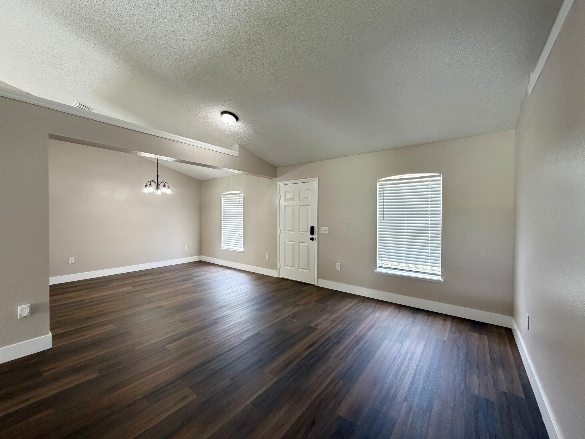 Building Photo - 47 Sawfish Ct