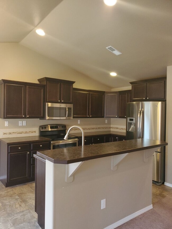 Building Photo - Charming and conveniently located in Nampa 3 bedroom, 2 bath home