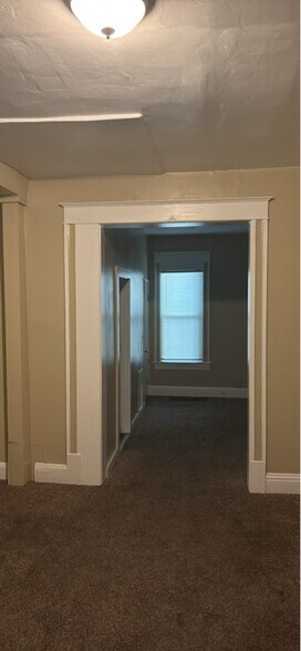 Building Photo - 1691 North Dr
