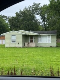 Building Photo - 2/1 - LCM