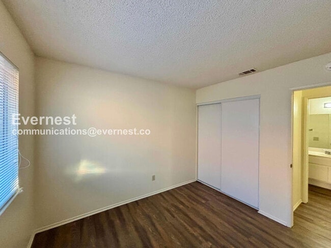 Building Photo - 27271 Prominence Rd