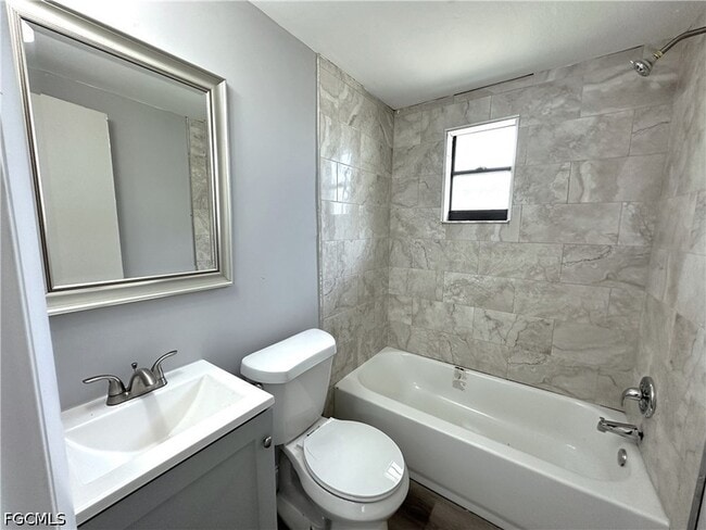 Building Photo - 2117 Mitchell Ct