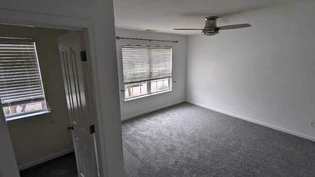 Building Photo - 418 Munden Ave