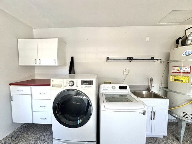 Building Photo - Prestigious Home In Beautiful Del Cerro ~ 5 Bedroom / 3 Bathroom House!!!