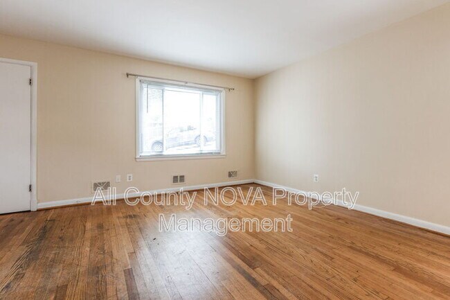 Building Photo - 4141 21st Rd N