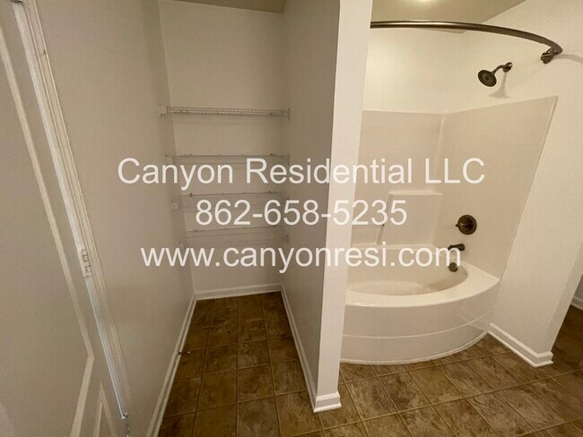 Building Photo - 177 Sagebrook Dr
