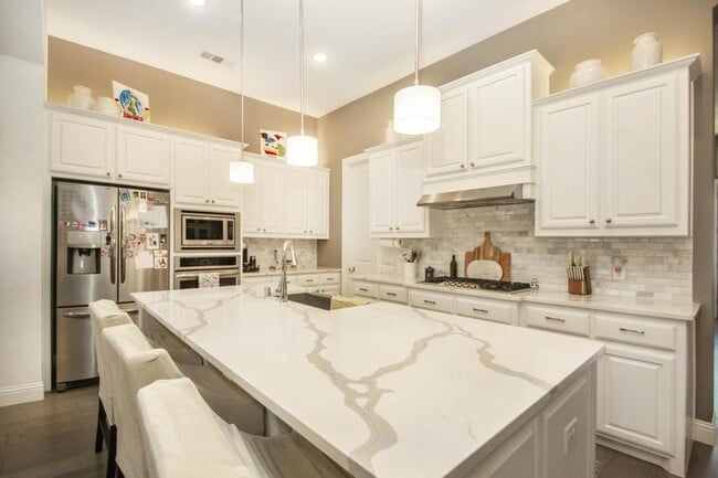 Building Photo - 1412 Via Toscana Ln