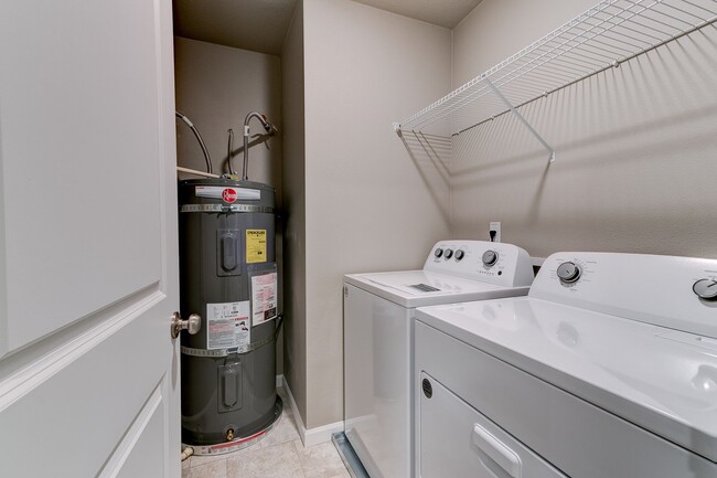 Building Photo - HOLIDAY RENT CONCESSION WITH APPROVED APPL...