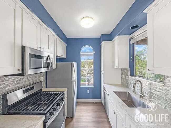 Building Photo - Single-Level Mira Mesa Condo with Balcony, AC & Garage Parking