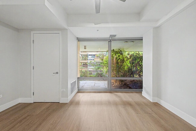 Building Photo - 7147 E Rancho Vista Dr