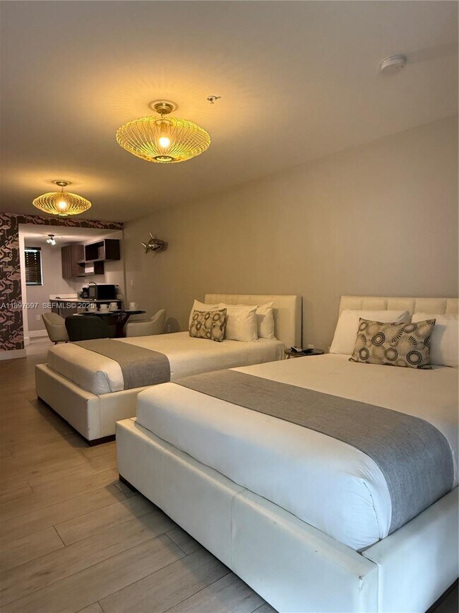 Building Photo - 6755 Harding Ave