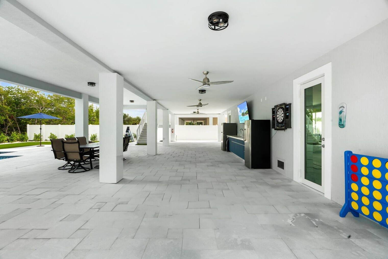 Building Photo - 83 Pescayo Ave