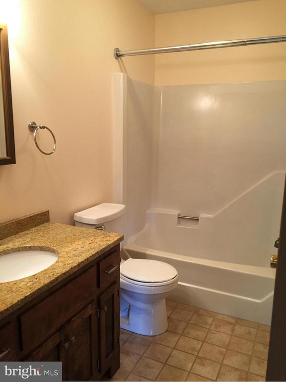 Building Photo - 110 Beech Ln