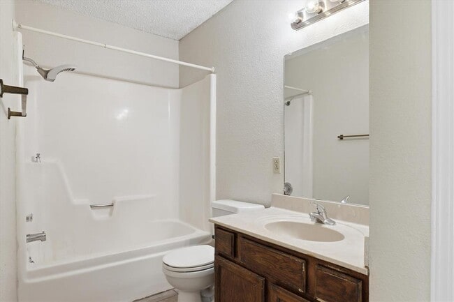 Building Photo - 405 Whitetail Dr