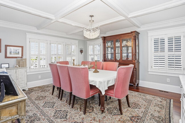 Building Photo - 565 Trout Ave