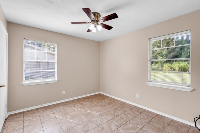 Building Photo - 9701 MS-613