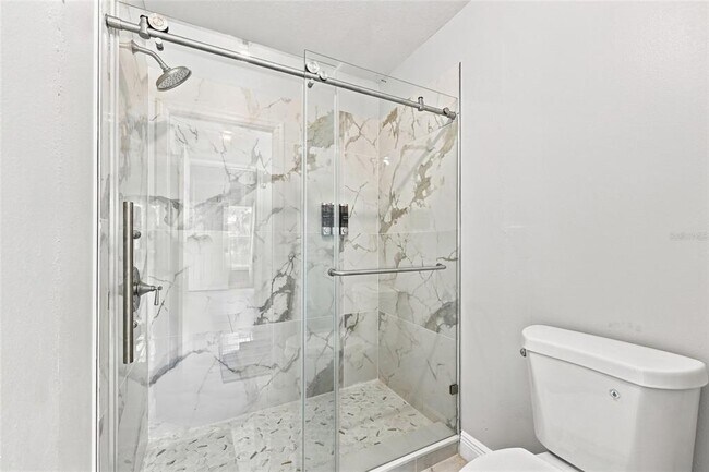 Building Photo - 2537 Chatham Cir