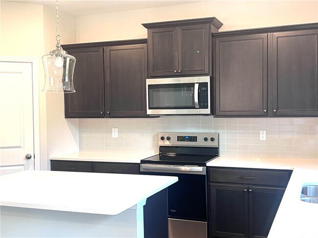 Building Photo - 4395 Easter Lily Ave