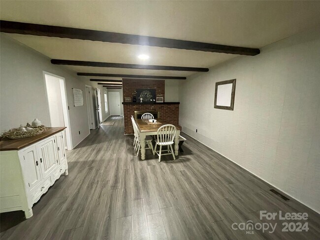 Building Photo - 3006 Fieldstone Ln