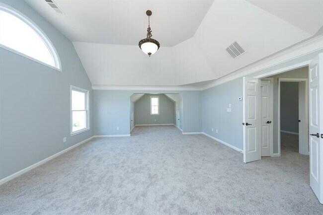 Building Photo - 1763 Crossvale Dr