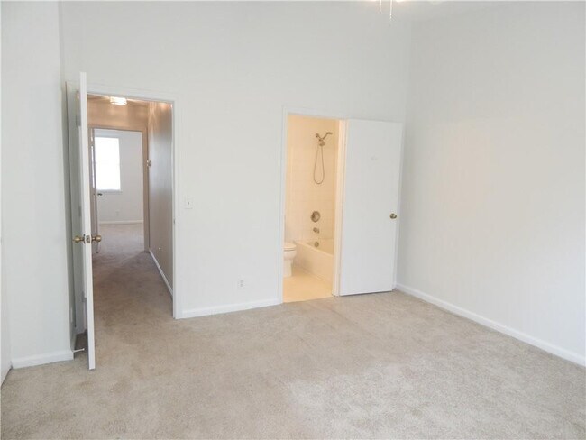 Building Photo - 9914 NW 56th Pl