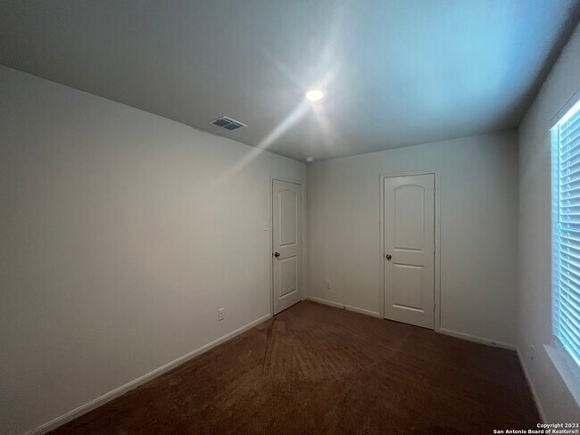 Building Photo - 11026 Chatham Ct