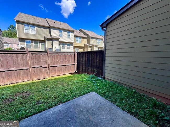 Building Photo - 2042 Bayrose Cir