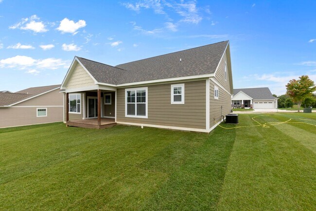 Building Photo - 2272 Heywood Mdws