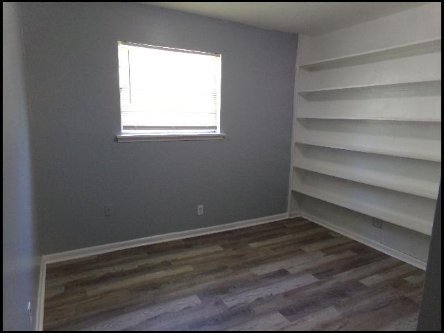 Building Photo - 908 Greenlea Dr
